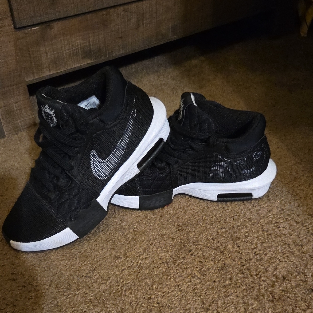 Nike Lebron Black and White Athletic Shoes